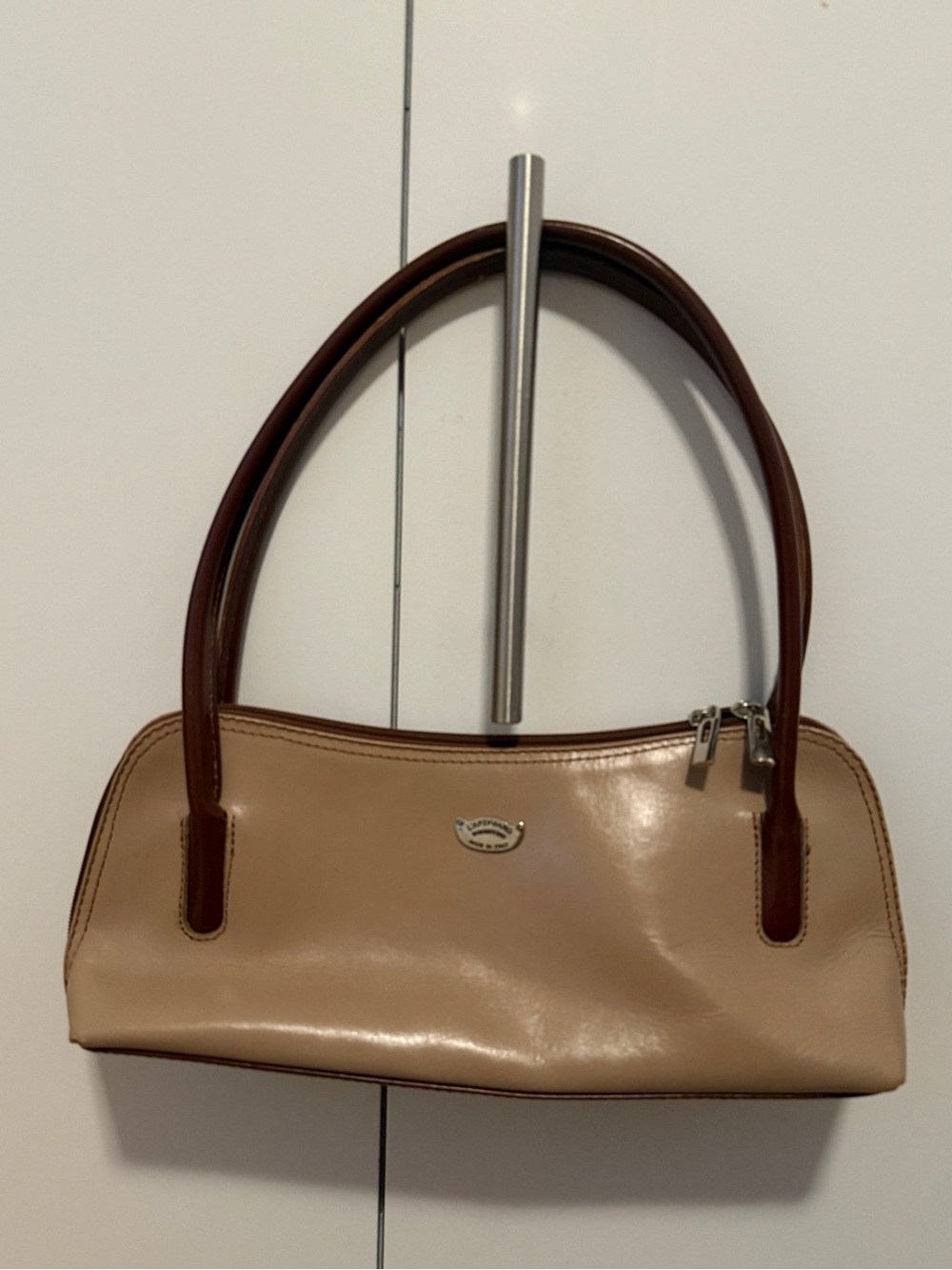 VTG  l'artigiano Beige Leather Shoulder Bag with Brown Handles